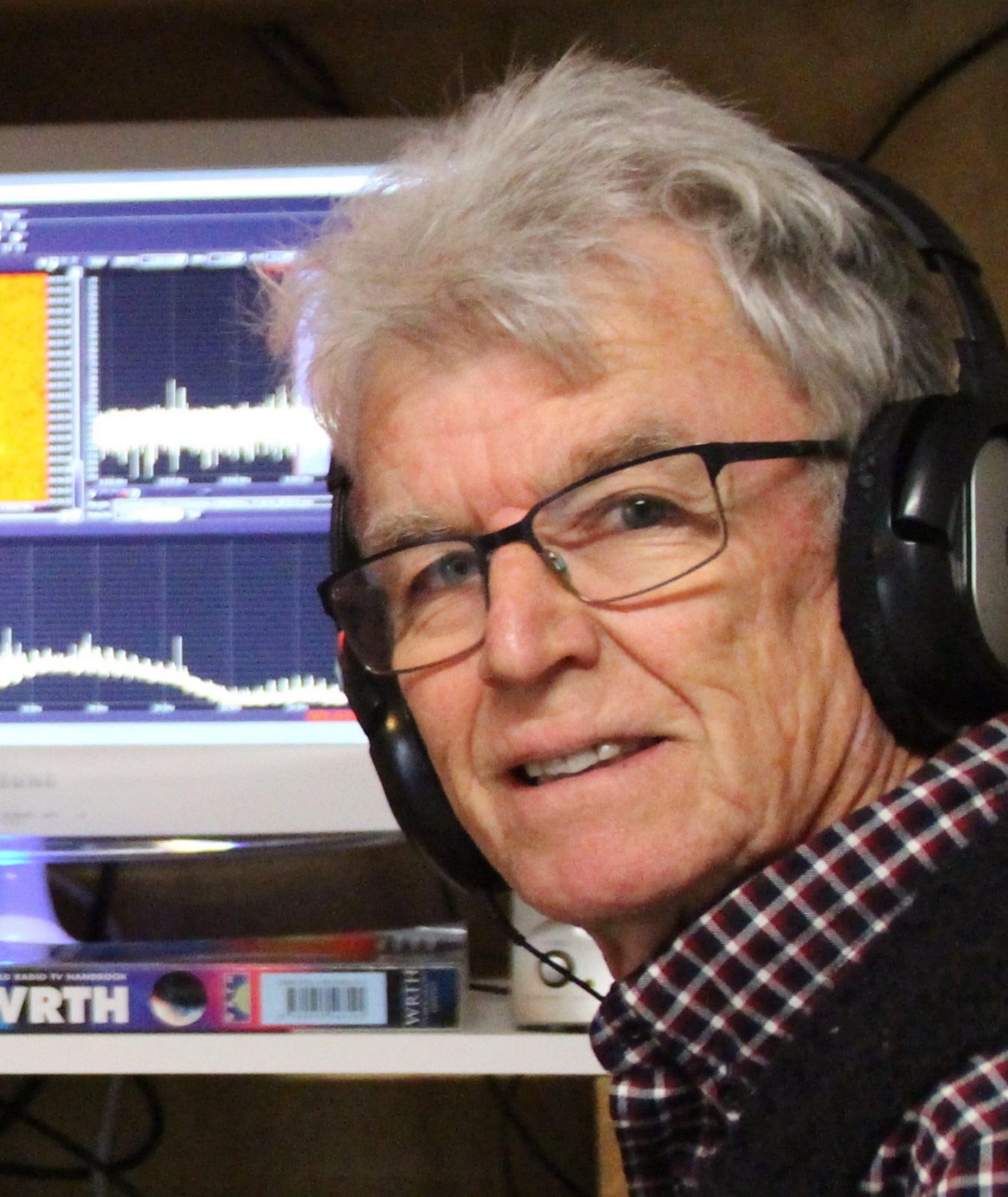 Shortwave listener monitoring Radio Delta AM reception data